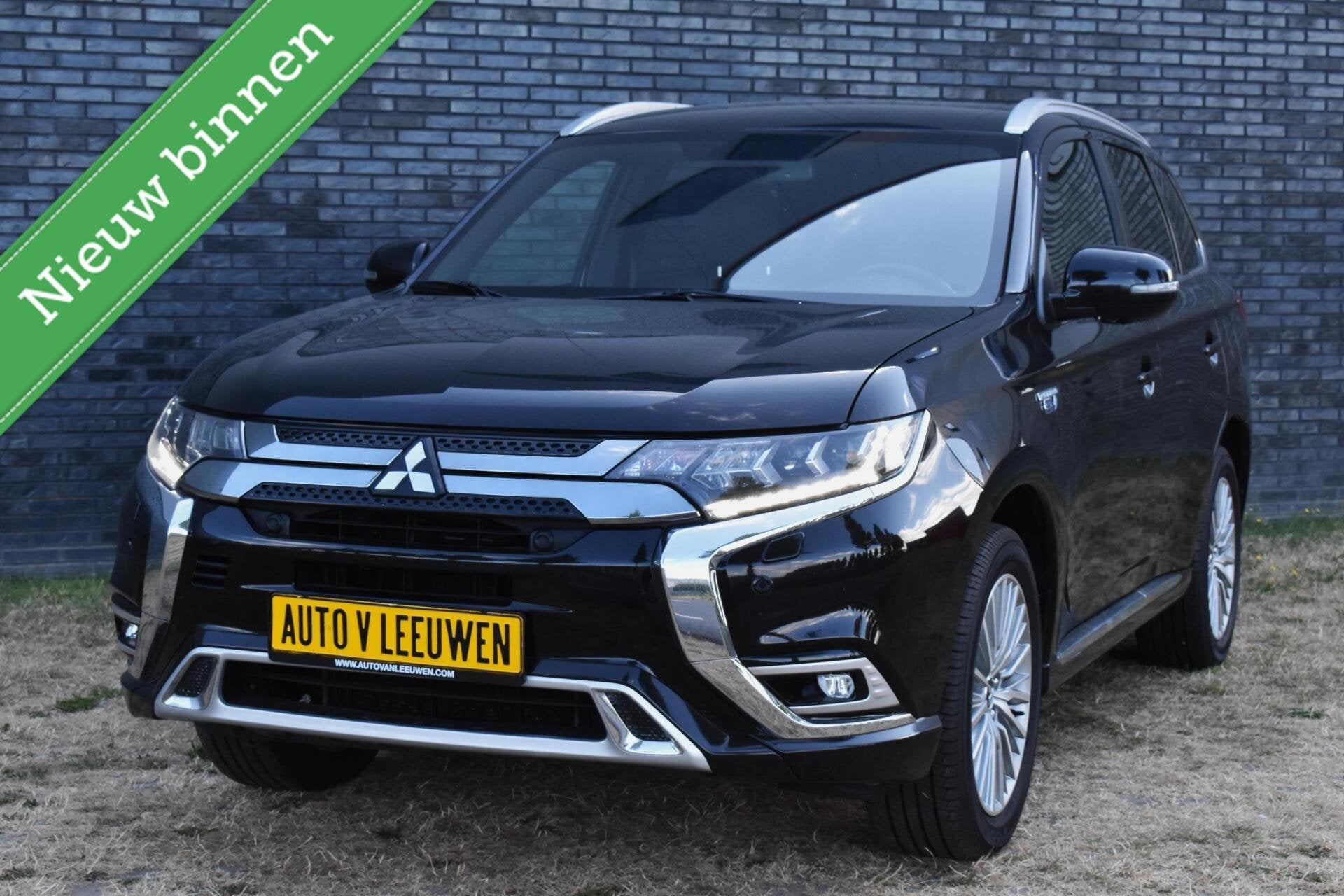 Mitsubishi Outlander 2.4 PHEV Diamand Edition LEDER VOL! 360, Auto's, Euro 6, 4 cilinders, Zwart, Leder