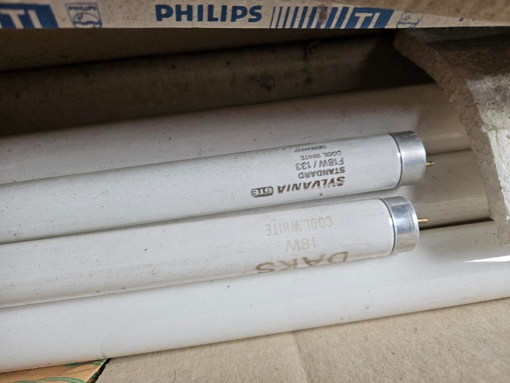 Sylvania en DAKS TL-buizen - 18W Cool White  met houder, Huis en Inrichting, Ophalen of Verzenden, Gebruikt