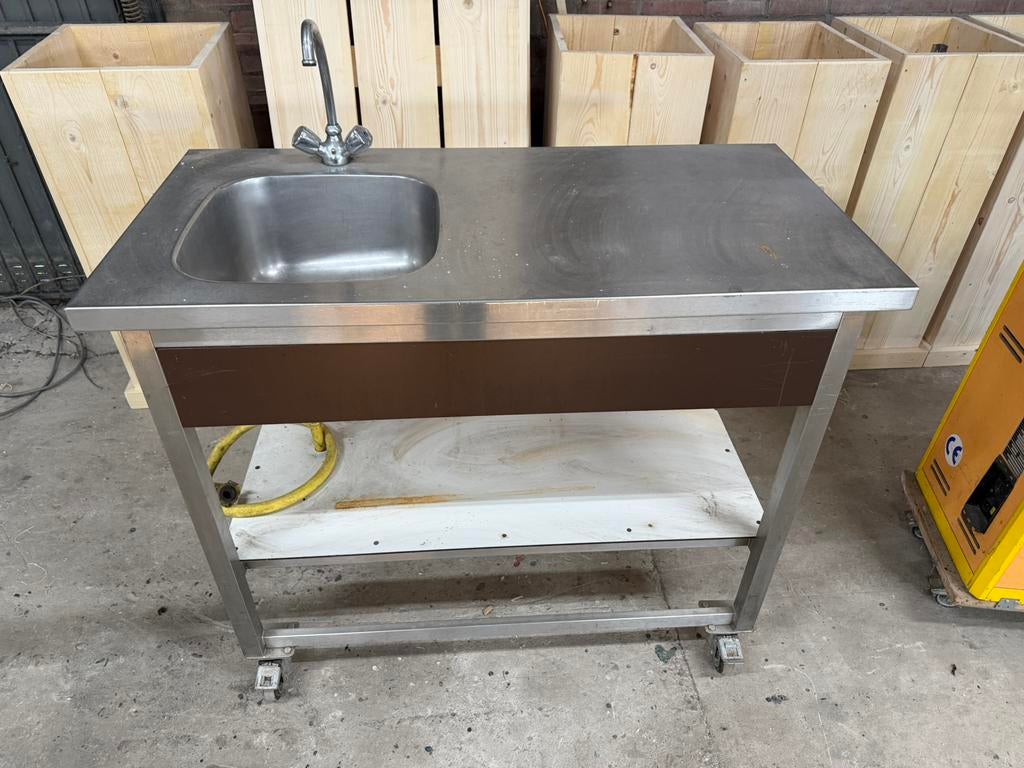 Keuken verrijdbare keuken rvs keuken horeca  kantine wasbak, Tuin en Terras, Ophalen of Verzenden, Zo goed als nieuw, Gas