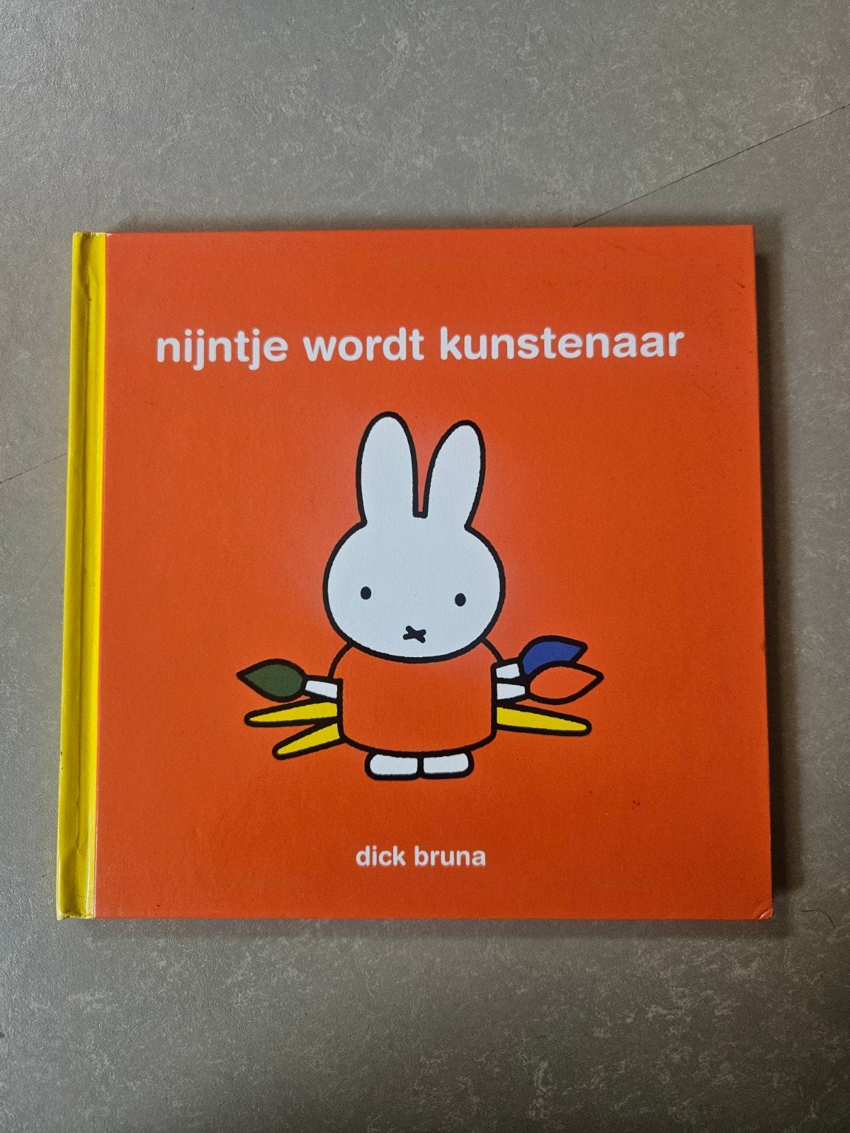 Nijntje wordt kunstenaar - Dick Bruna (Hardcover), Ophalen of Verzenden