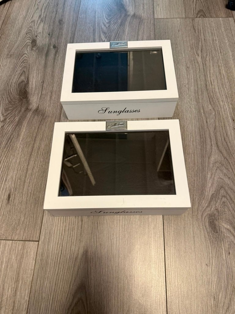 Collectione Zonnebrilbox voor 5 Zonnebrillen, Sieraden, Tassen en Uiterlijk, Overige merken, Wit, Ophalen of Verzenden, Zo goed als nieuw