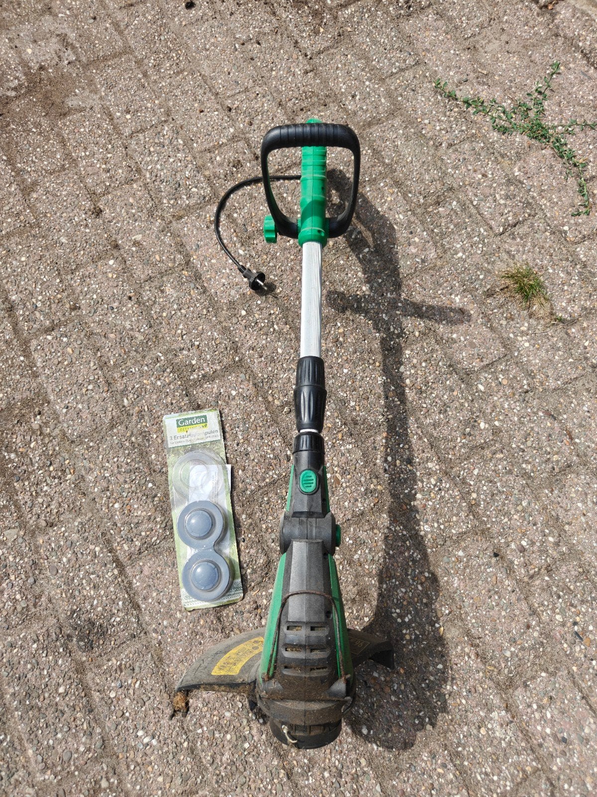 Elektrische Garden Feelings Draadstrimmer + 2x Extra Draad, Ophalen, Gebruikt, Elektrische grasmaaier, Garden Feelings