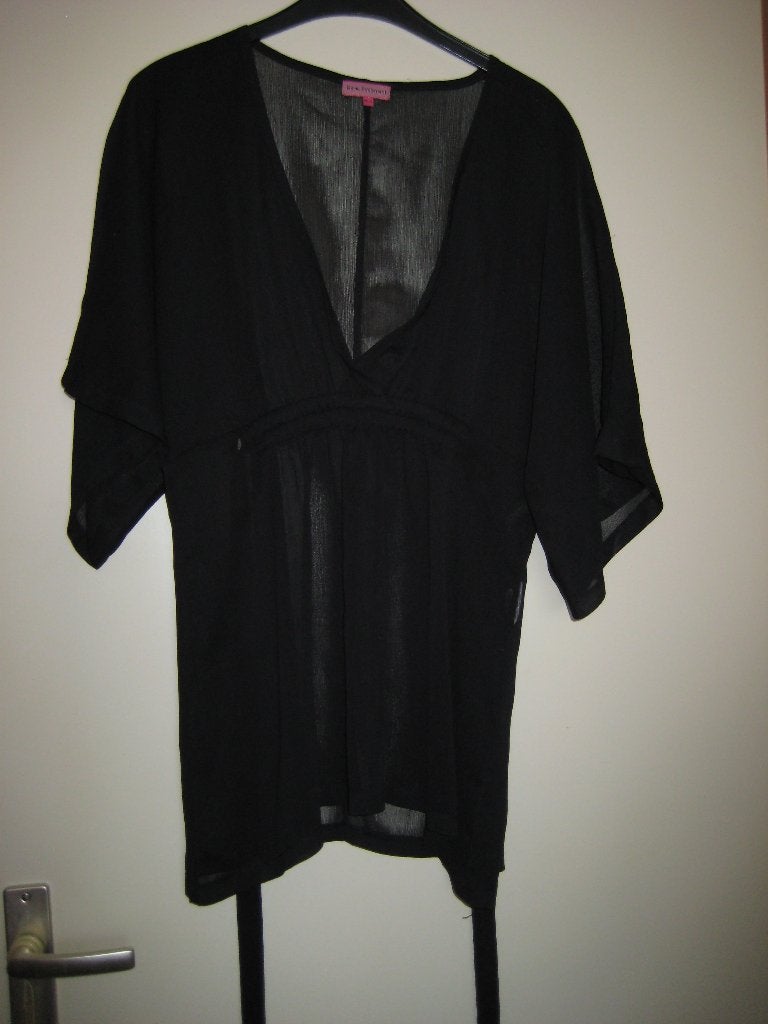 Zwarte blouse, S, Basic Equipment, Kleding | Dames, Ophalen of Verzenden, Zo goed als nieuw, Maat 36 (S), Zwart