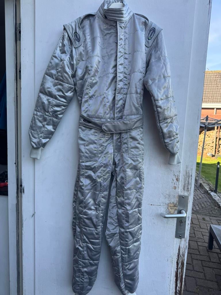 Kart overal, Ophalen of Verzenden, Zo goed als nieuw