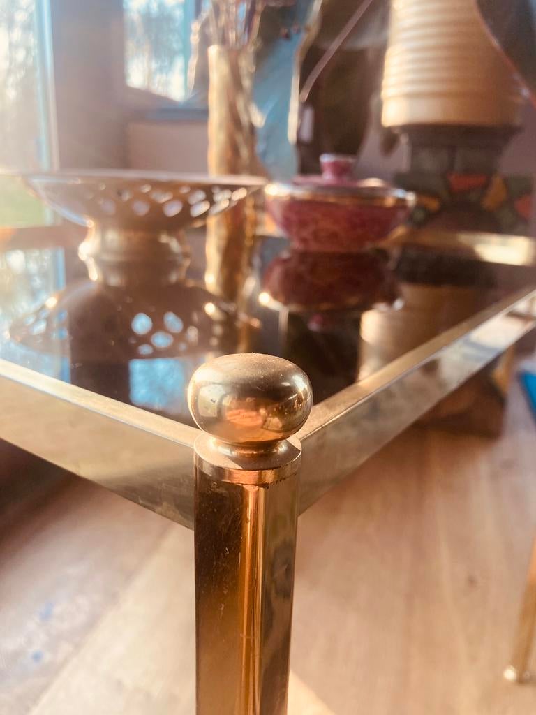 vintage messing rookglas tafeltje, Huis en Inrichting, Tafels | Bijzettafels, 55 tot 75 cm, Hollywood regency vintage, Rechthoekig