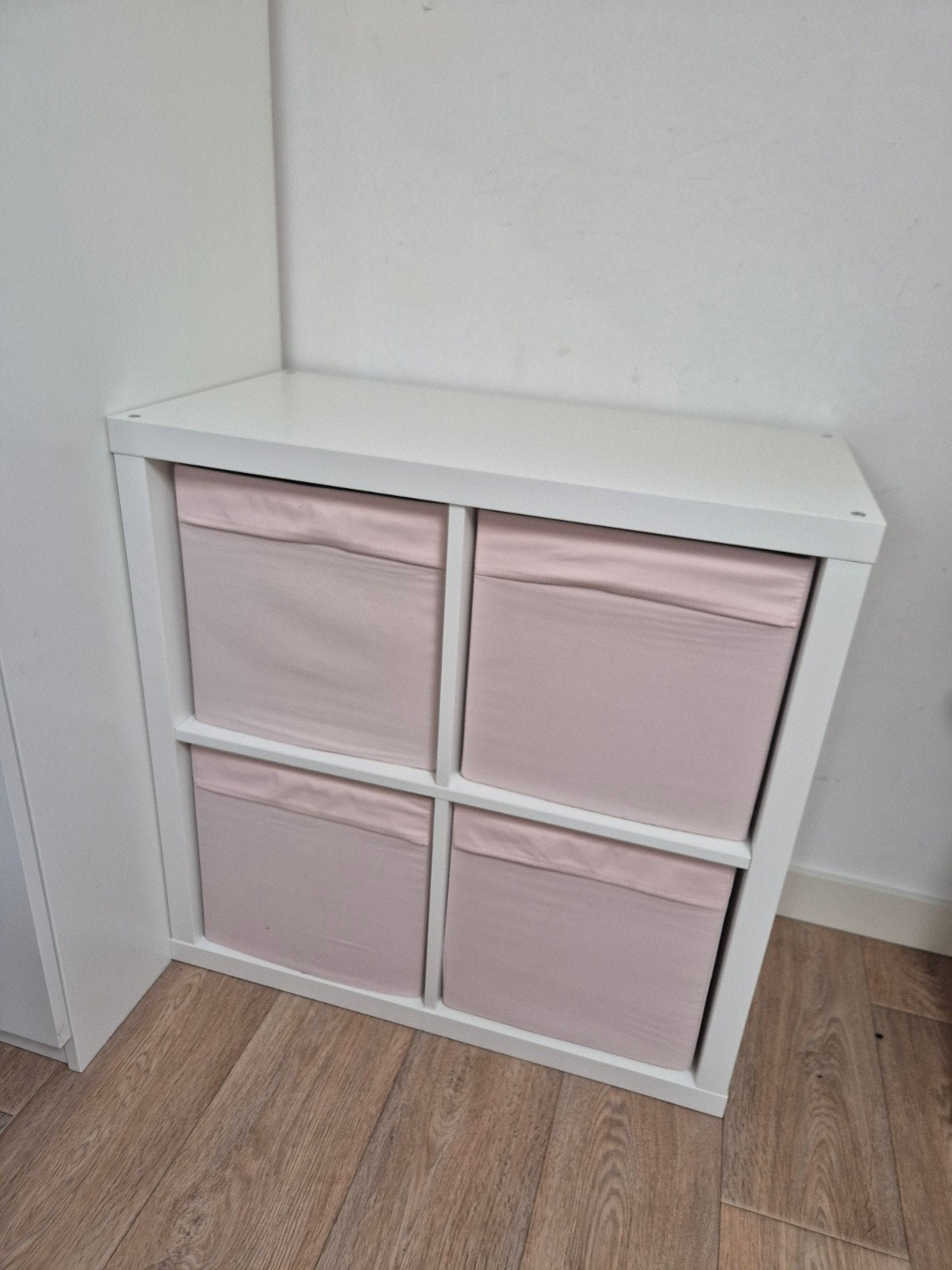 3 IKEA KALLAX kast met 4 roze opbergbakken, Huis en Inrichting, Kasten | Overige, Ophalen, Gebruikt