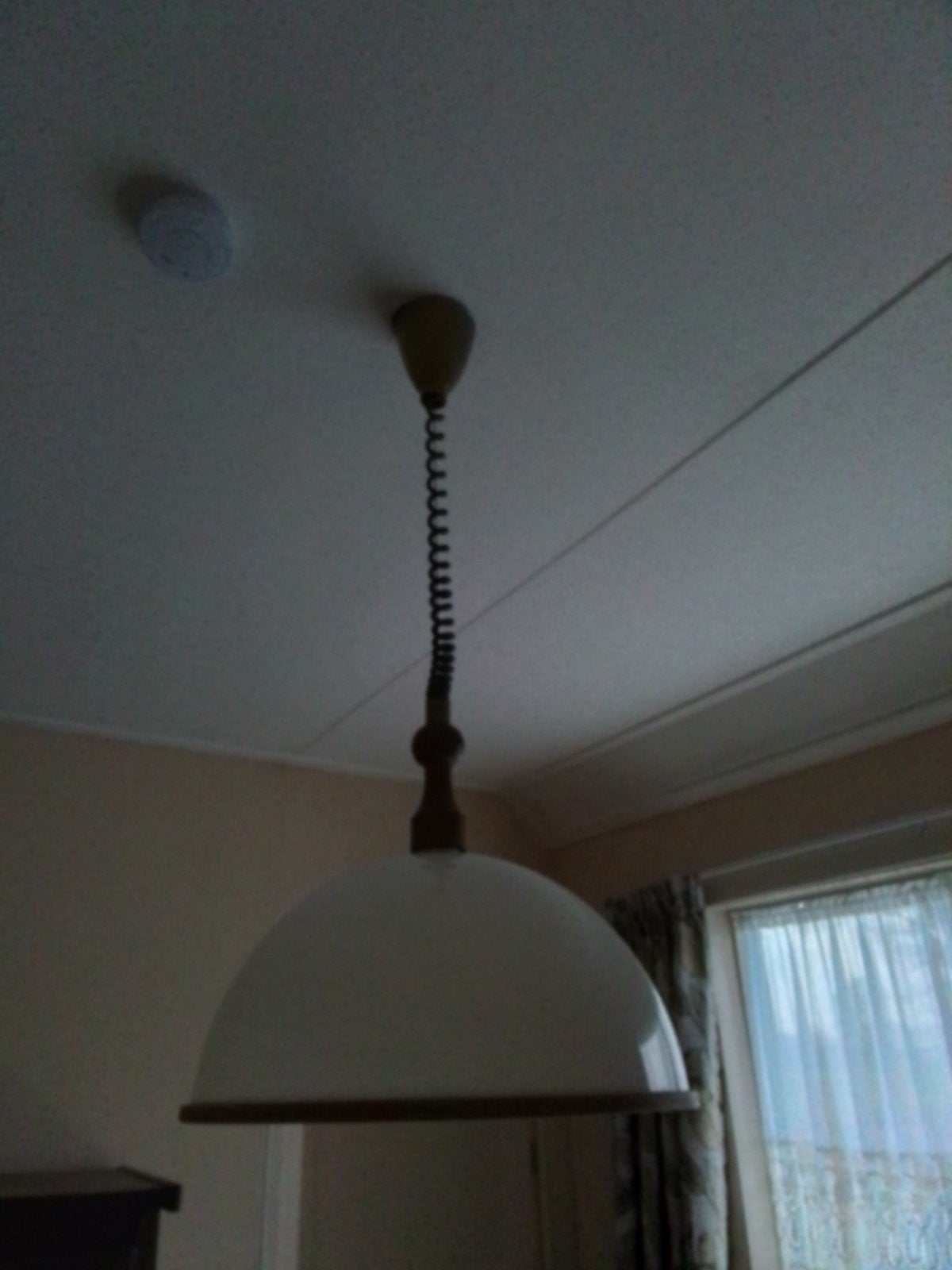 Witte hanglamp met houten rand, Hout, Klassiek, Zo goed als nieuw, E27 (groot)