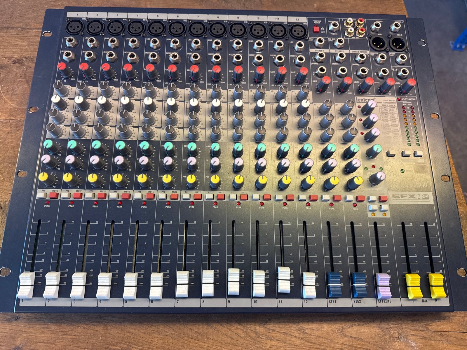 Soundcraft EFX12 Mengpaneel met Lexicon Effecten, Ophalen of Verzenden, Gebruikt, 10 tot 20 kanalen, Microfooningang