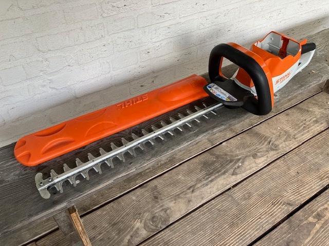 Stihl HSA 56 Accu-heggeschaar, Tuin en Terras, Ophalen, Zo goed als nieuw, Accu, Stihl