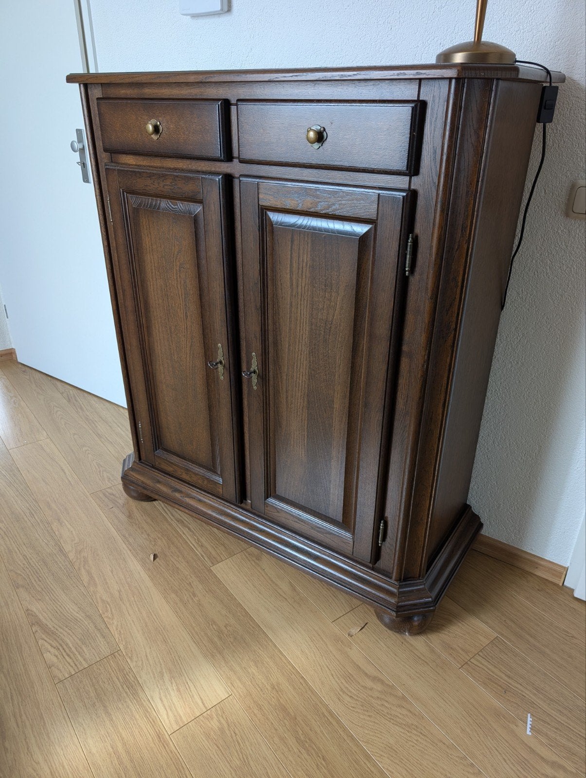 Meidenkast, Ophalen, 25 tot 50 cm, 100 tot 150 cm
