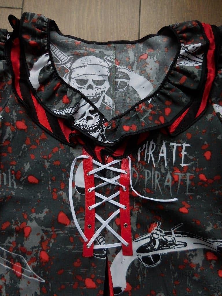 carnaval. Piraten shirt. Zwart/grijs/rood. Lengte 65 cm., Maat 38/40 (M), Ophalen of Verzenden, Kleding, Overige thema's