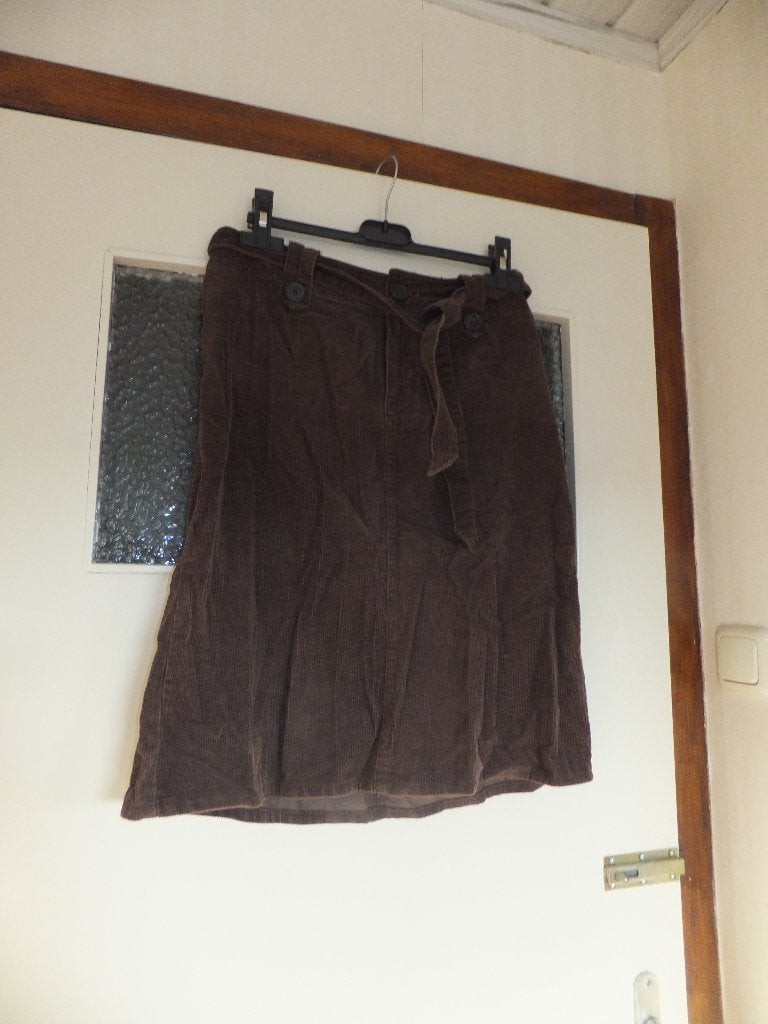 Ribstof rok van H&M in donkerbruin 36 S. Met ceintuur. Zgan, H&M, Bruin, Verzenden, Zo goed als nieuw