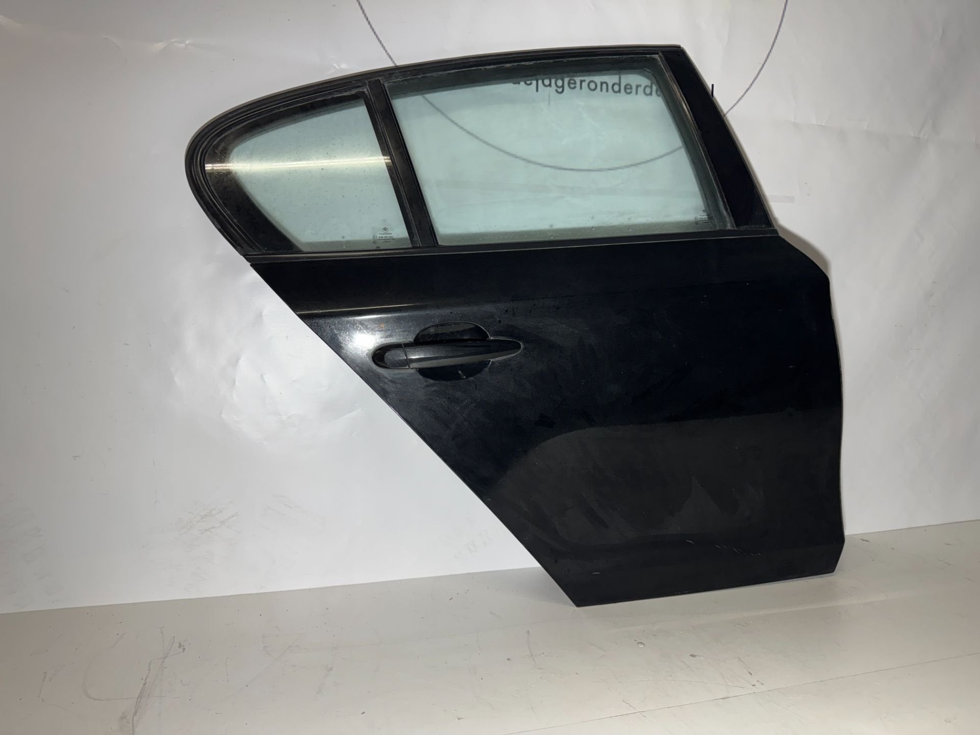 BMW 1 SERIE E87 DEUR PORTIER RECHTS ACHTER, Auto-onderdelen, Petuelring 130
80788  Munich, DE, Gebruikt, Deur, Info@bmw.de