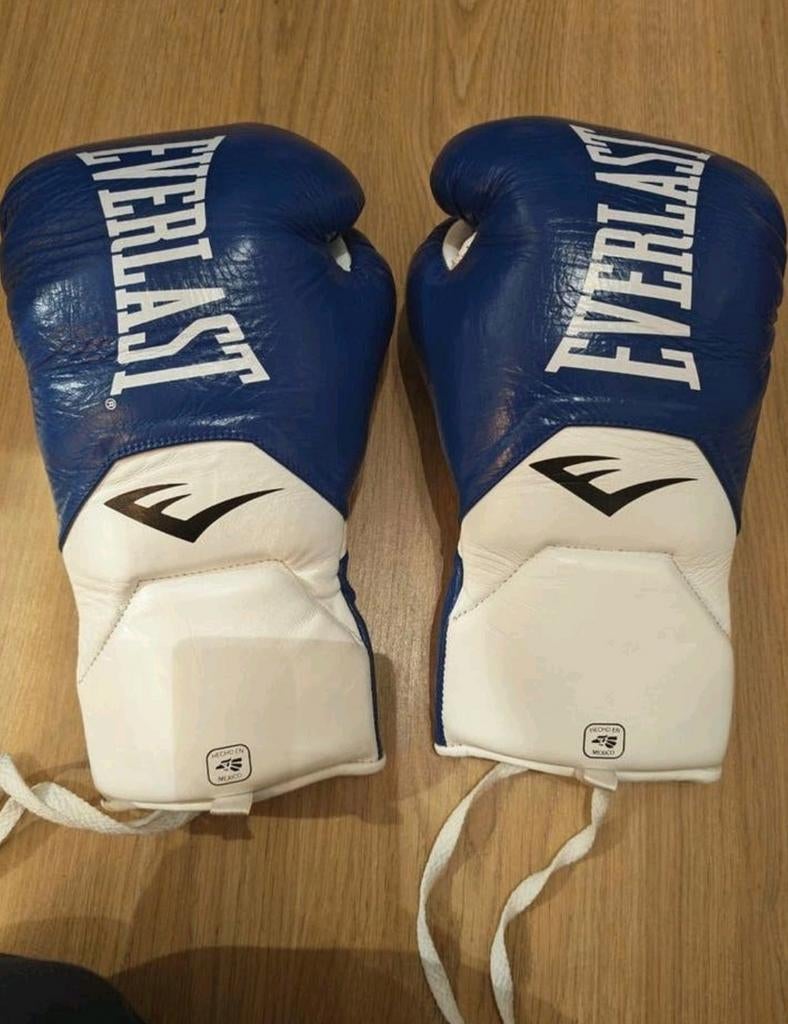 Everest Pro Elite Boxing Gloves Amerikaans Model!!!!, Ophalen of Verzenden, Zo goed als nieuw, Bokshandschoenen