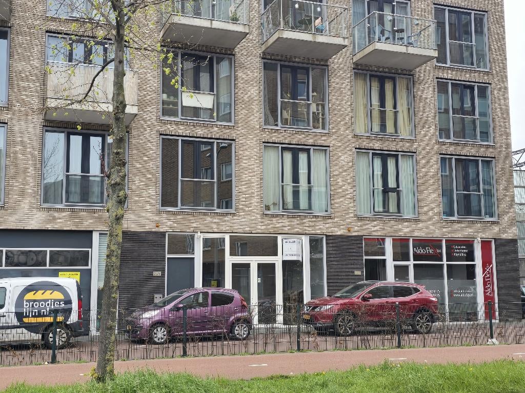 Te huur! Waldorpstraat 269 - Den Haag, 70 m², Huur, Winkelruimte