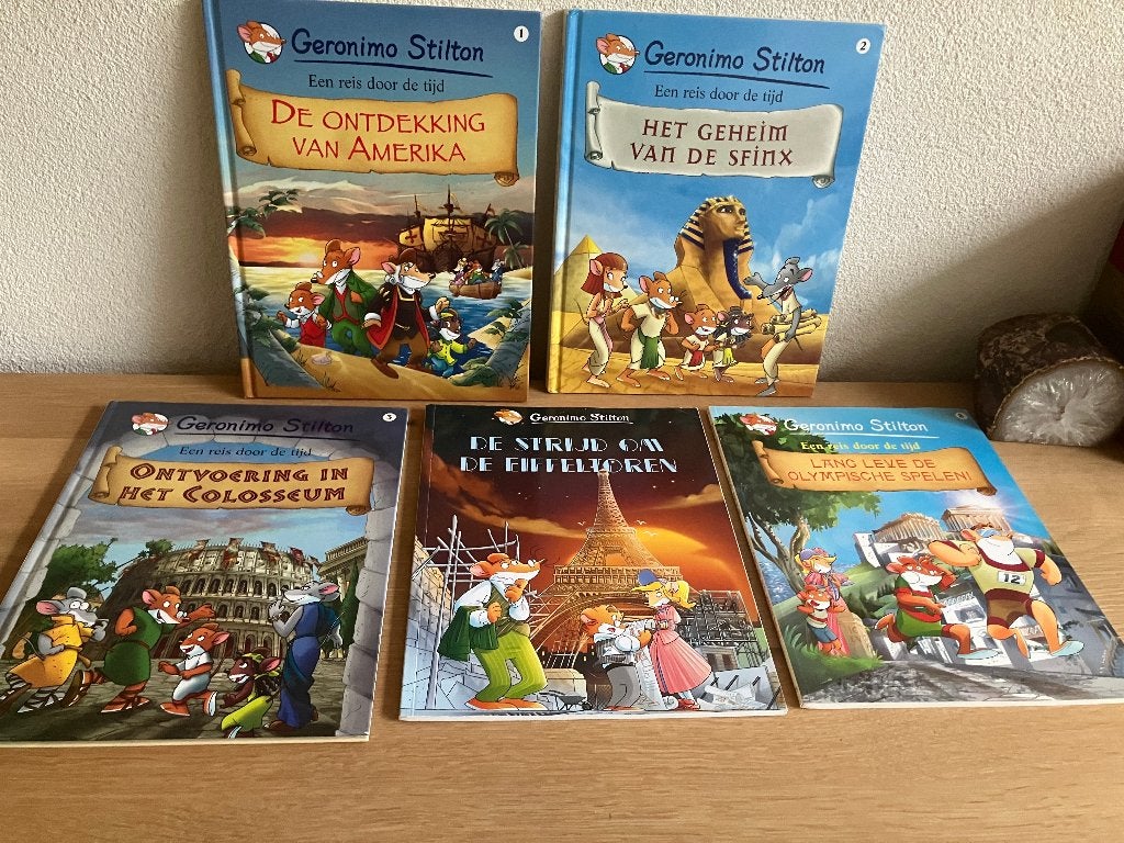 Geronimo Stilton 5 x HC deel 1 t/m 3 + SC 8/9 allen 1e druk, Boeken, Stripboeken, Zo goed als nieuw, Meerdere stripboeken, Ophalen of Verzenden