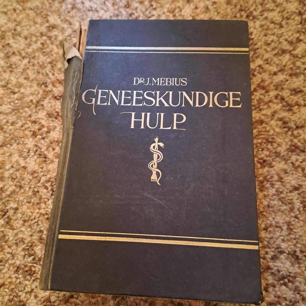 Oud geneeskundigehulp boek, Ophalen of Verzenden