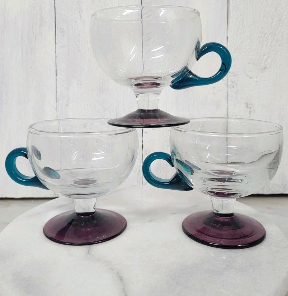 Vintage jaren 70 glazen - paarse voet - groen oor -, Glas of Glazen, Ophalen of Verzenden, Overige stijlen, Glas