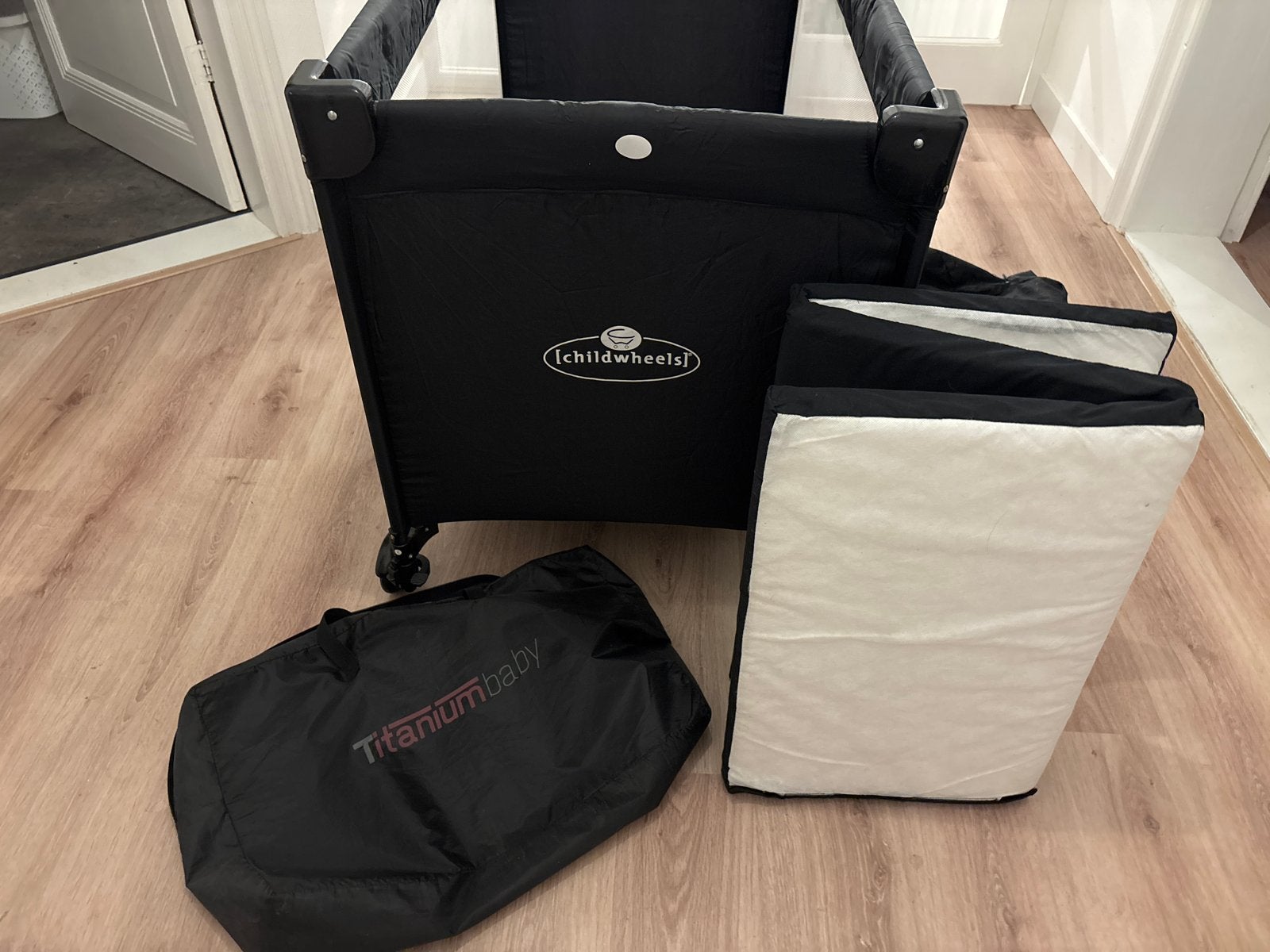 Inklapbaar babybed met extra matras - Childwheels, Ophalen of Verzenden, Zo goed als nieuw, Reisbedje