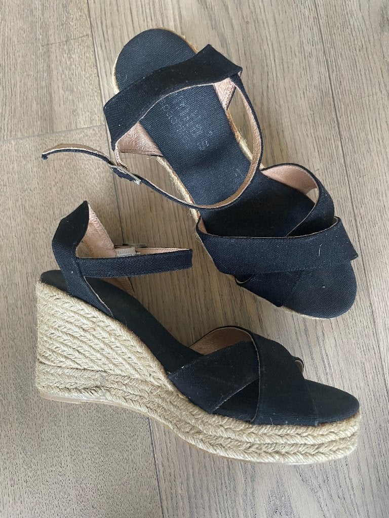 Mooie espadrilles maat 37, Kleding | Dames, Schoenen, Verzenden, Zwart, Zo goed als nieuw, Espadrilles of Moccasins