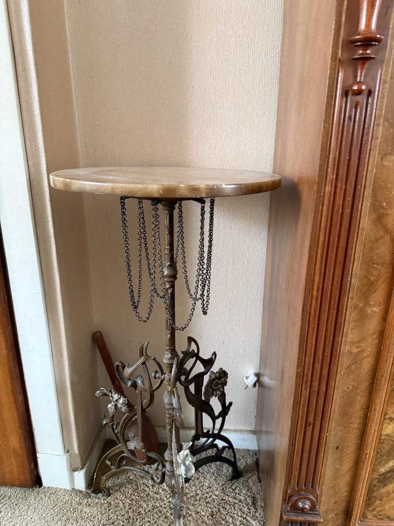 Bronzen tafel, Ophalen