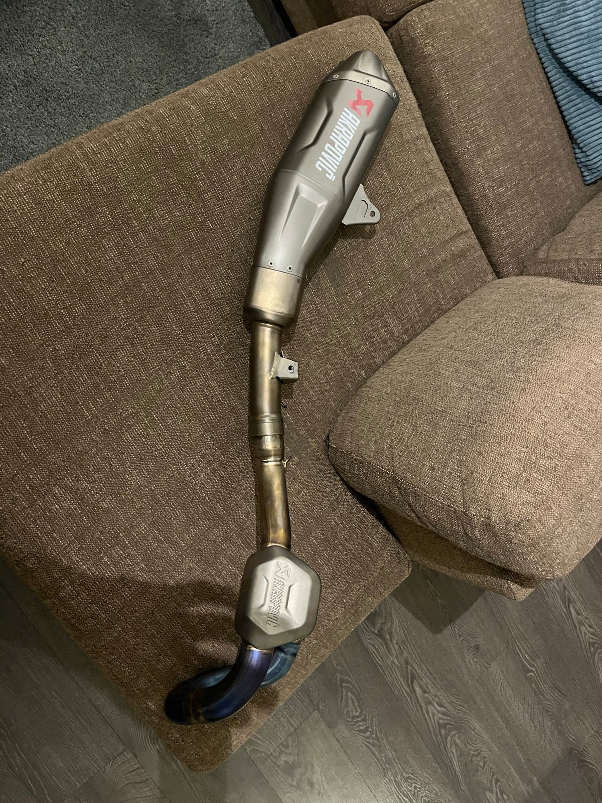 Akrapovic Titanium uitlaatsysteem honda crf 450 r 21t/m 26, Ophalen