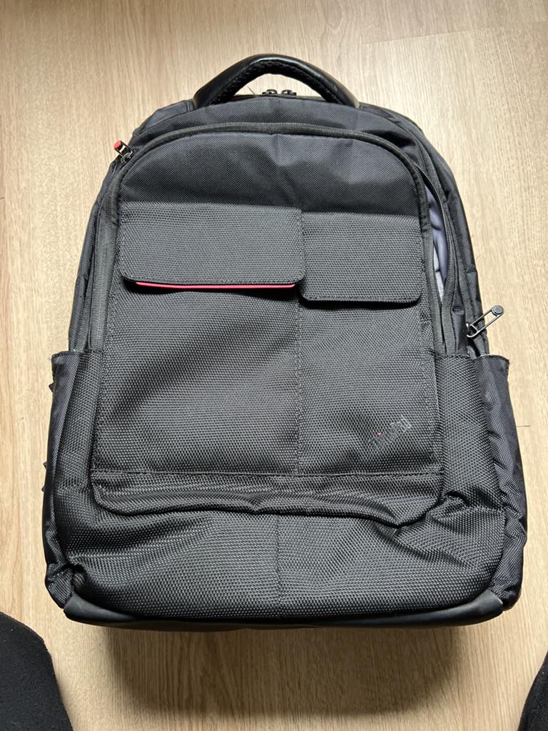 Thinkpad Laptop Rugzak - 4 Compartimenten, Veel Vakjes, Computers en Software, Laptoptassen, Meerdere vakken, Gebruikt, 15 inch