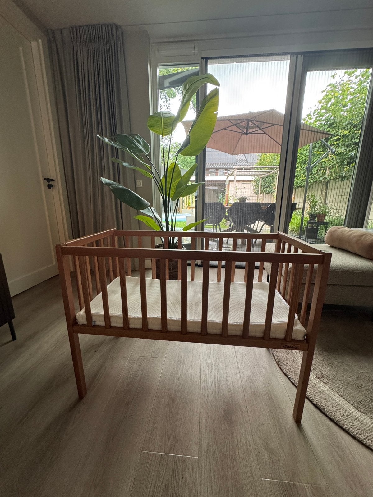 Woodies Wieg Vintage Bruin Grenenhout incl. Aerosleep Matras, Ophalen, Zo goed als nieuw, Minder dan 140 cm, Matras