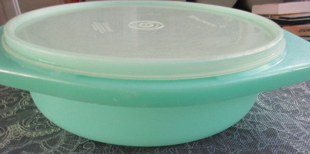 gebruikte tupperware schaal met deksel, Ophalen of Verzenden, Gebruikt, Groen, Schaal