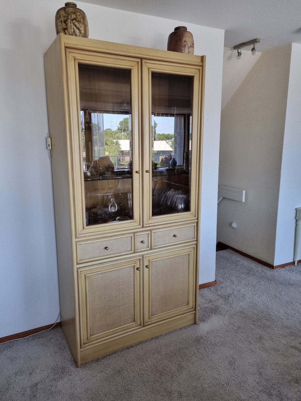 Buffetkast en dressoir in rotan look, Ophalen, Gebruikt, Glas, Klassiek, Landelijk, Rotan look