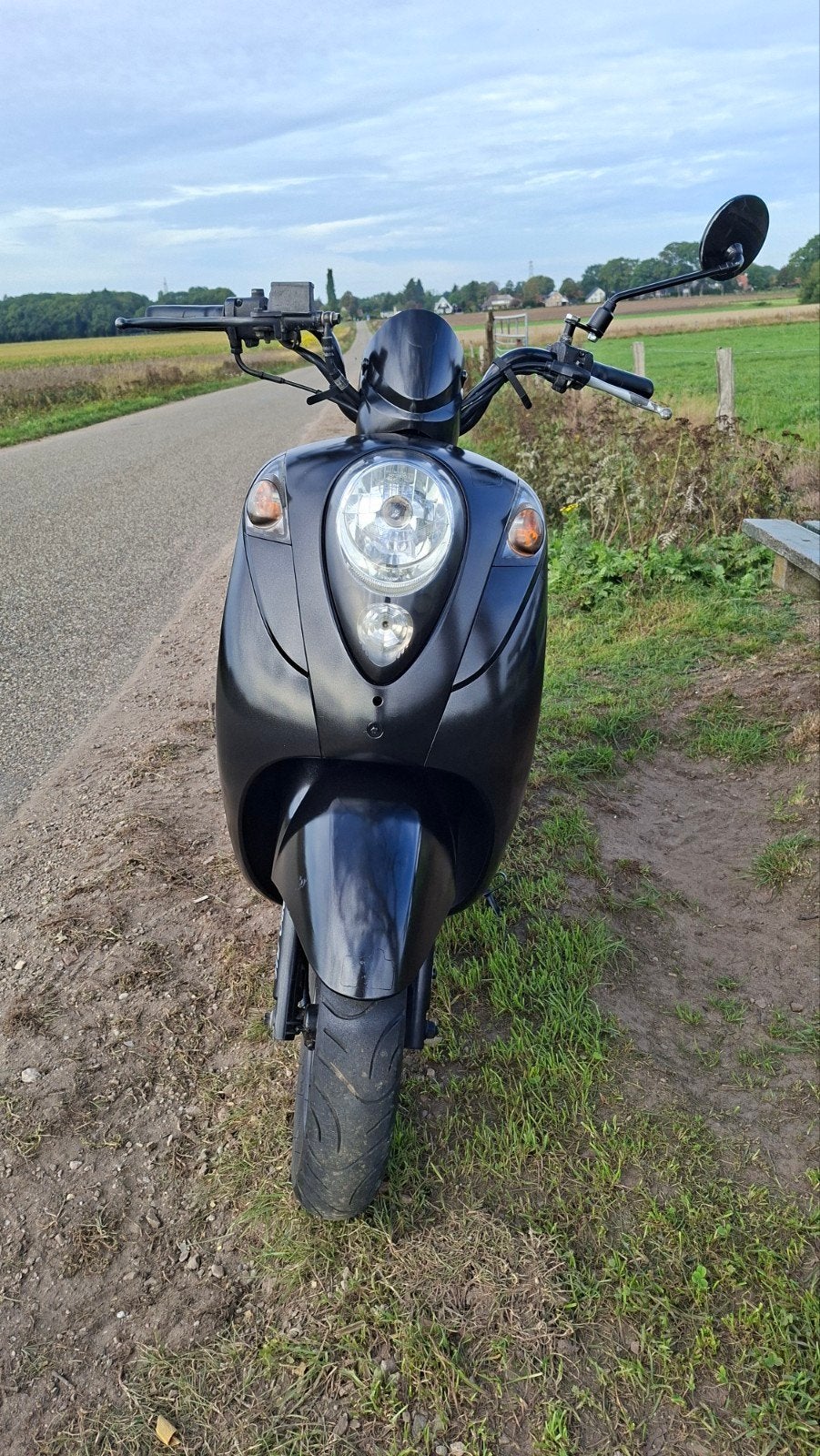 Sym mio 50 2016, Fietsen en Brommers, Gebruikt, Maximaal 45 km/u, Benzine, 50 cc