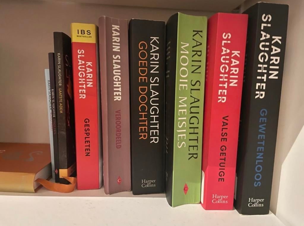 Karin Slaughter Boeken - Diverse Titels Thrillers, Ophalen, Gelezen
