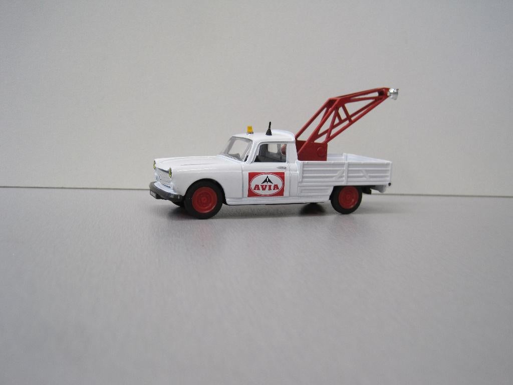Peugeot 404 Depanneuse Avia ELigor Atlas Ref.2421 003 1:43, Ophalen of Verzenden, Zo goed als nieuw, Auto, Overige merken