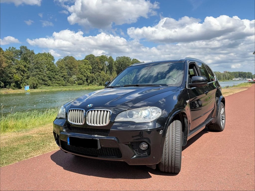 Zwarte BMW X5 40d M Sport (7-zitter), Auto's, Euro 5, 2993 cc, 255 €/maand, 7 stoelen
