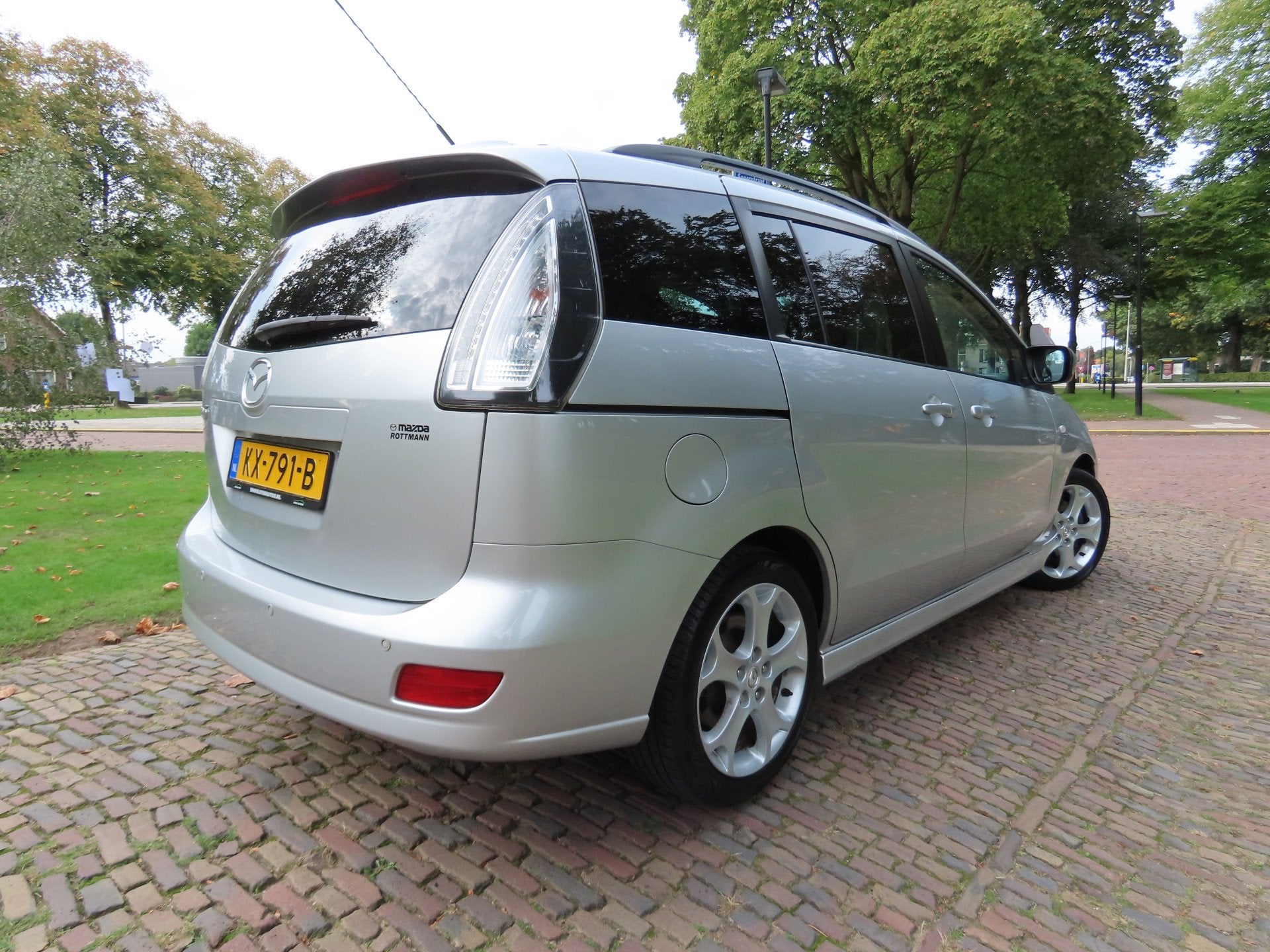 Mazda 5 2.0 Katano 7 Persoons Automaat 2 X Electrische Schui, Auto's, 145 pk, Gebruikt, 4 cilinders, 7 stoelen