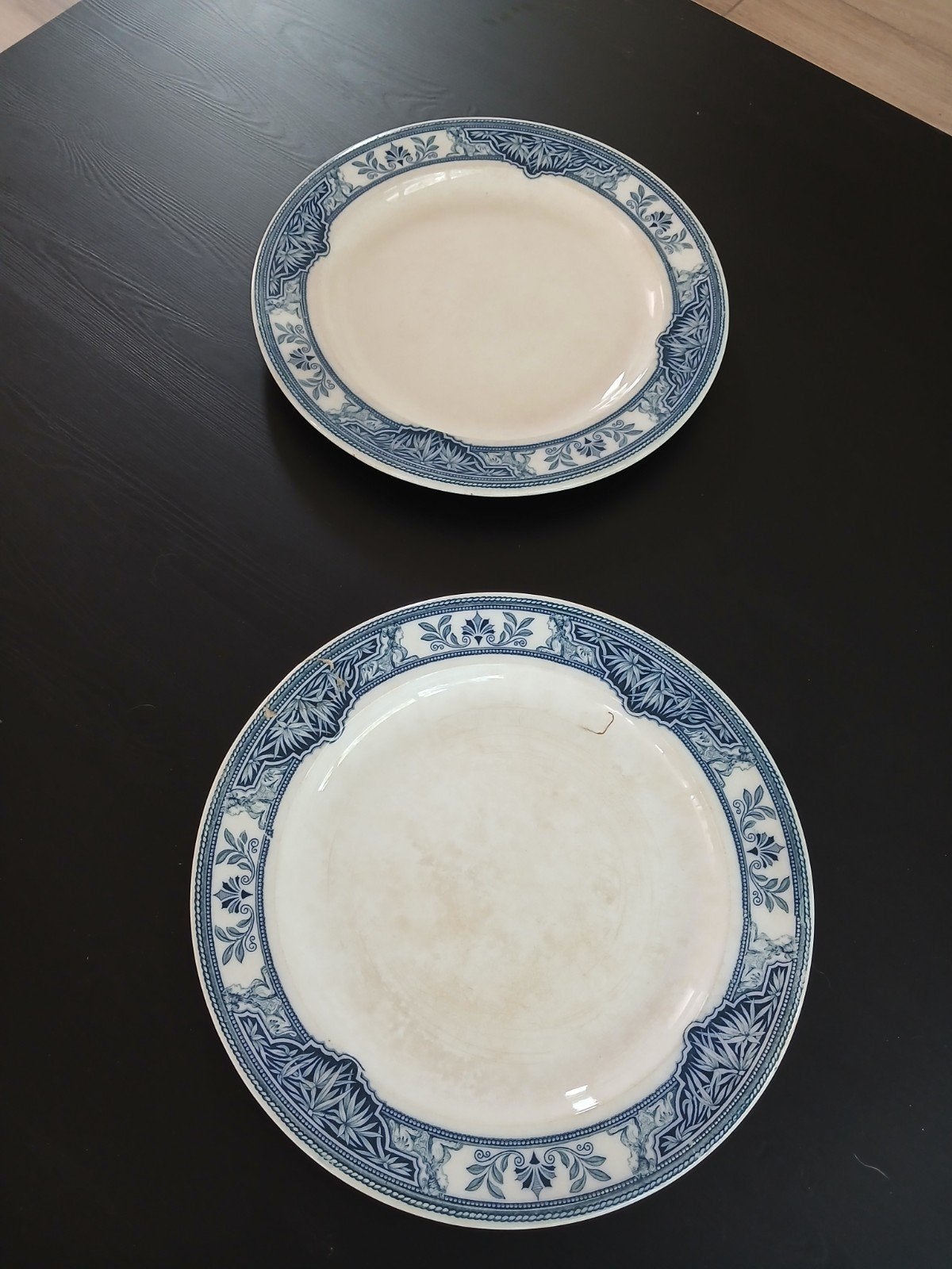2x Wedgwood Columbia Blue 1848 Serveerschalen 32,5 cm, Ophalen of Verzenden