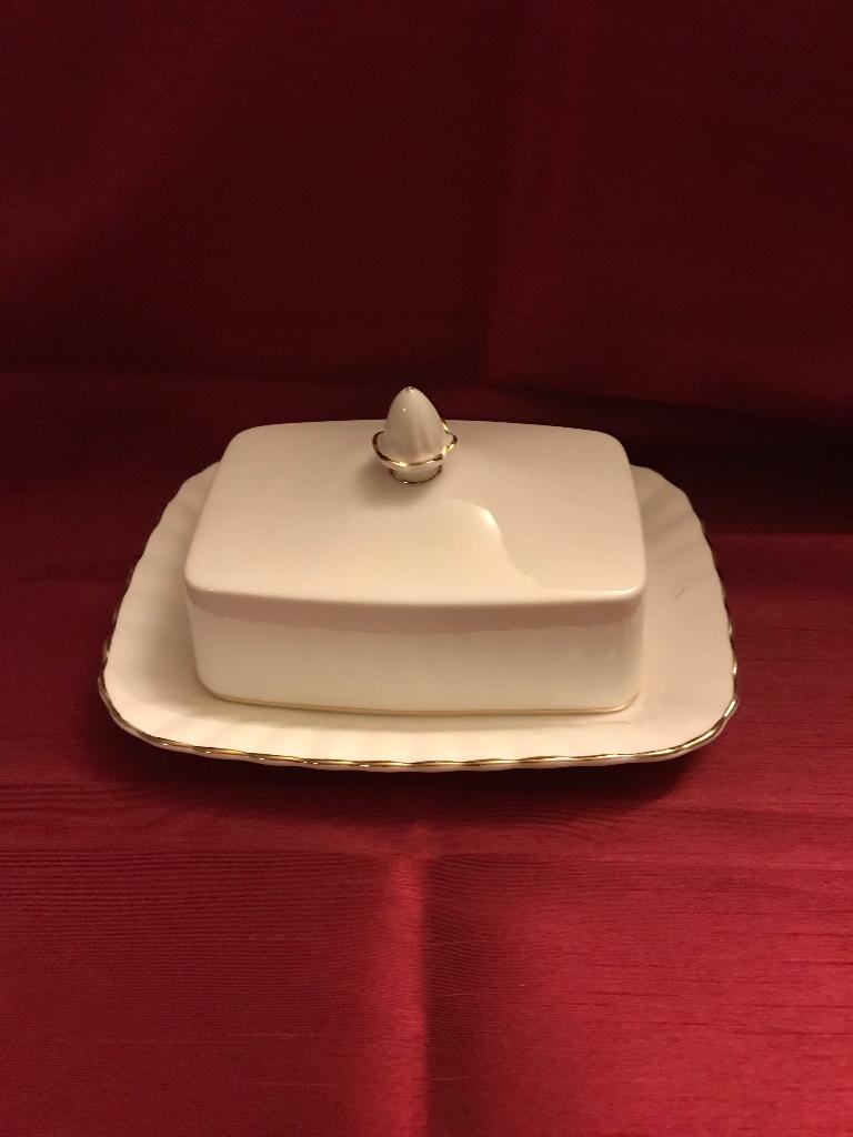 Royal Albert Val D’Or botervloot, Ophalen of Verzenden, Nieuw, Porselein, Overige typen