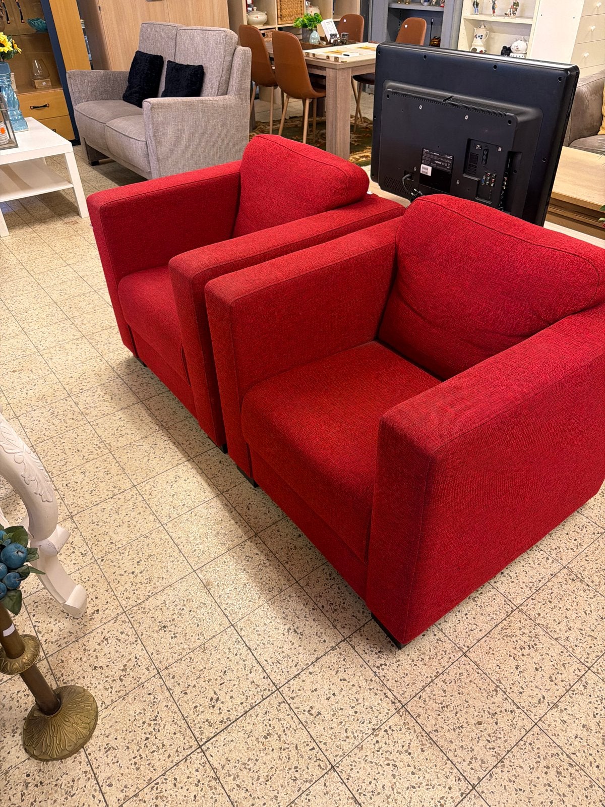 Comfortabele rode fauteuil - Per stuk 50 euro, Ophalen, ., ., Zo goed als nieuw