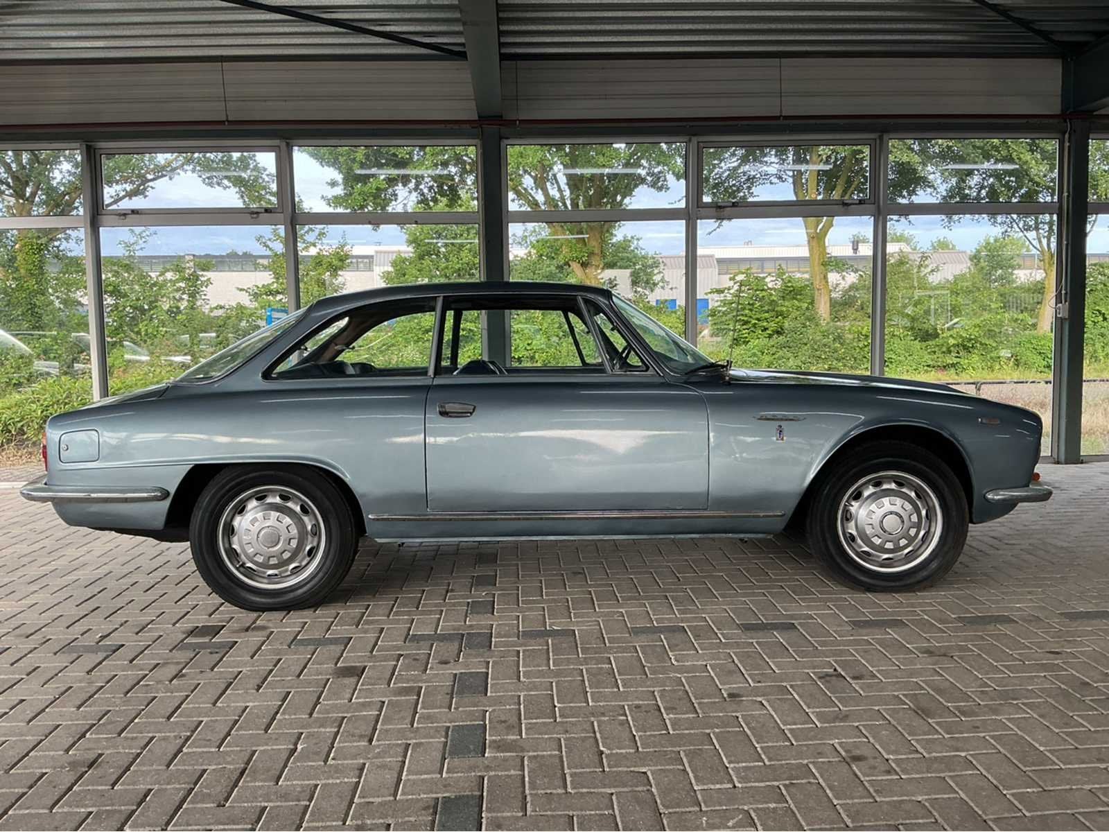 Alfa Romeo 2600 Sprint | 2.6 | 1964 | 145 pk | youngtimer, foto 7
