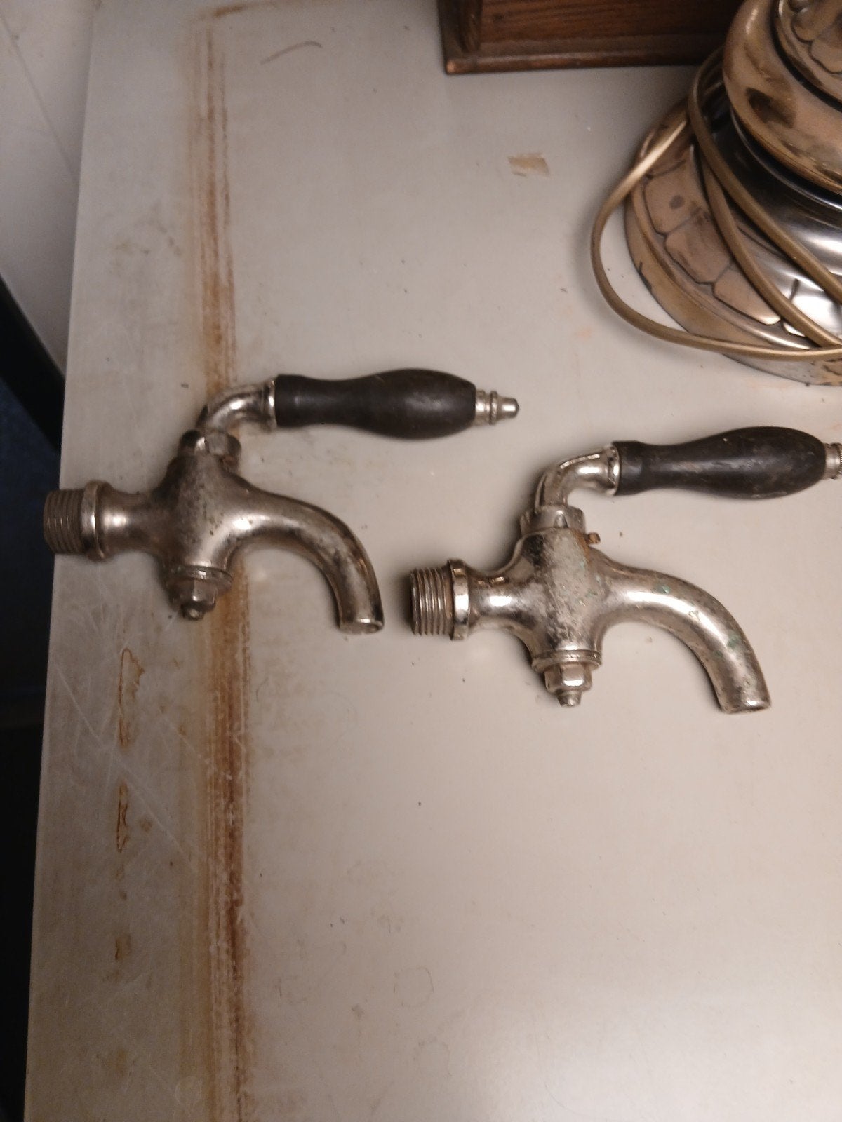 Antieke kranen  - Set van 2 messing tap kraantje olijfolie, Ophalen of Verzenden