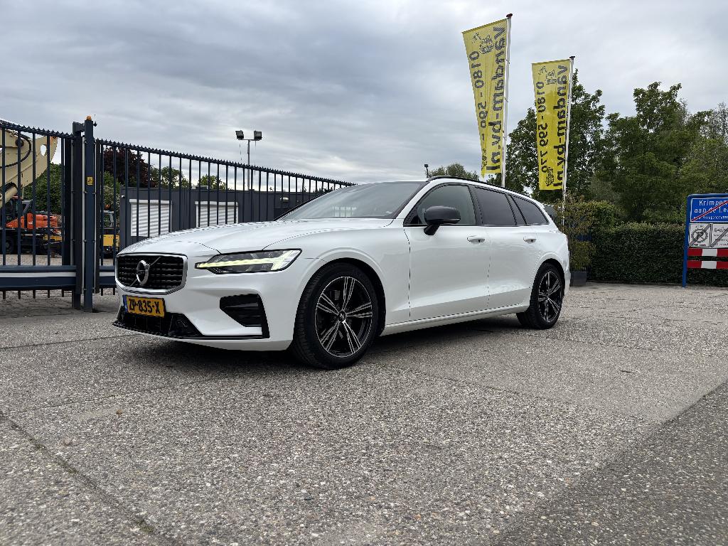 Volvo V60 2.0 T4 R-Design | Hulpveren | Nieuwe riem, 1800 kg, 1969 cc, Leder en Stof, Wit