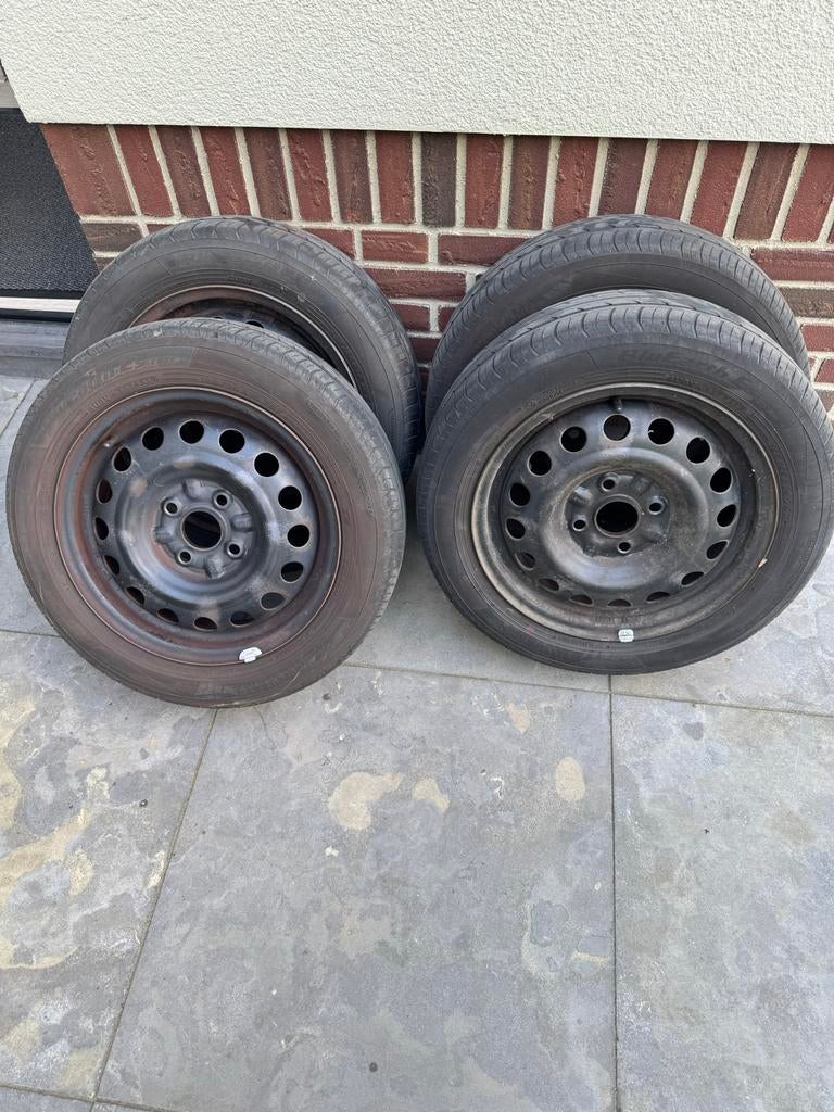 Set van 4 zomerbanden op stalen velgen 155/65 R14, Auto-onderdelen, Banden en Velgen, 14 inch, Gebruikt, 155 mm, Banden en Velgen