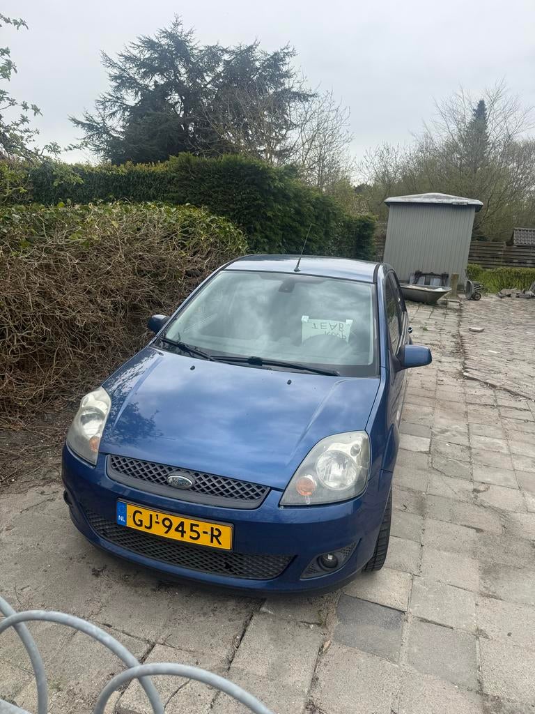 Ford Fiësta 1.3 8V 5DR 2008 Blauw, Auto's, 1299 cc, 40 €/maand, 4 cilinders, Blauw