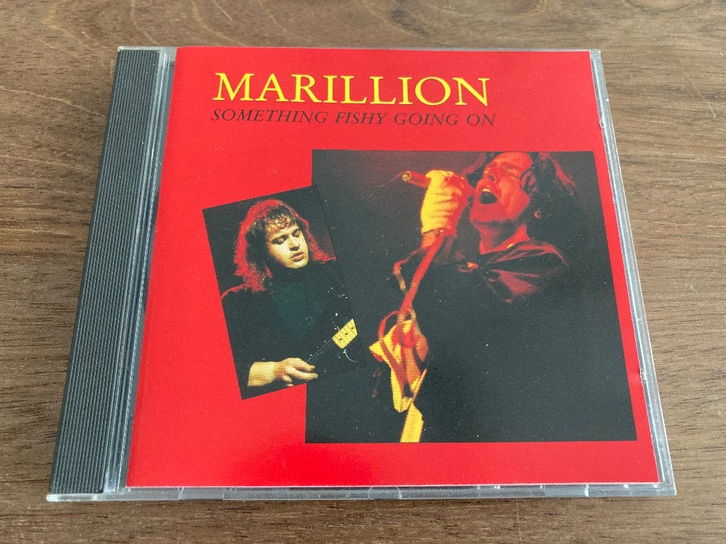 Cd Marillion Something Fishy Going On Live ( Hogarth ), Cd's en Dvd's, Digipak, Ophalen of Verzenden, Live-album, Progressive Rock