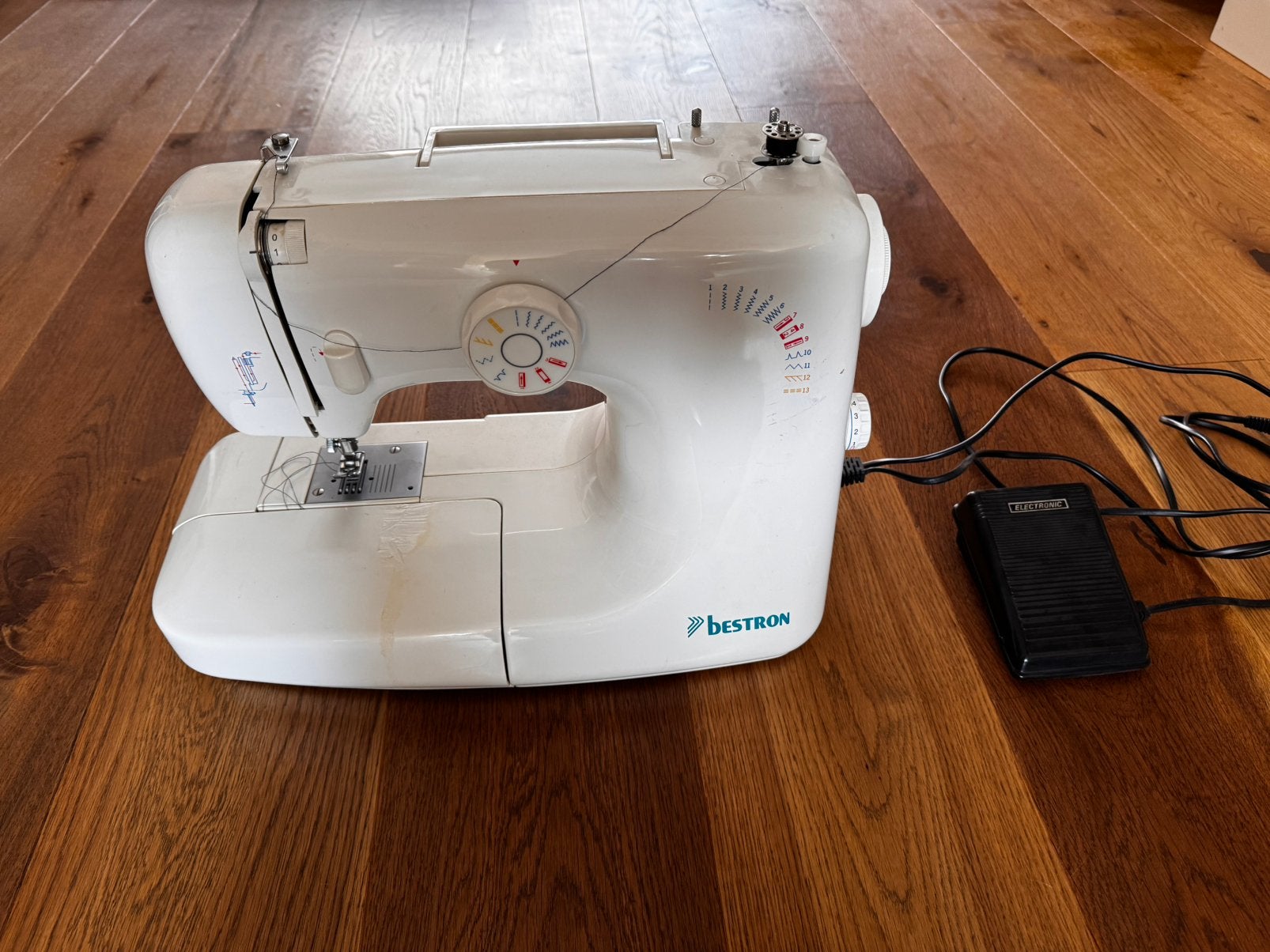 Sewing Machine - Bestron, Ophalen, Gebruikt, Overige merken