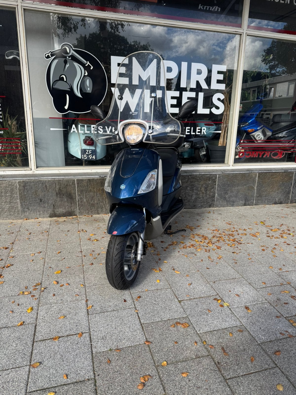 piaggio fly 45 km 4t brom AANBIEDING!, Piaggio, Maximaal 45 km/u, Zo goed als nieuw, Fly