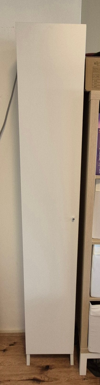 Lange kast wit IKEA Nysjön, Huis en Inrichting, Kasten | Kledingkasten, Ophalen, Minder dan 50 cm, Zo goed als nieuw, 150 tot 200 cm