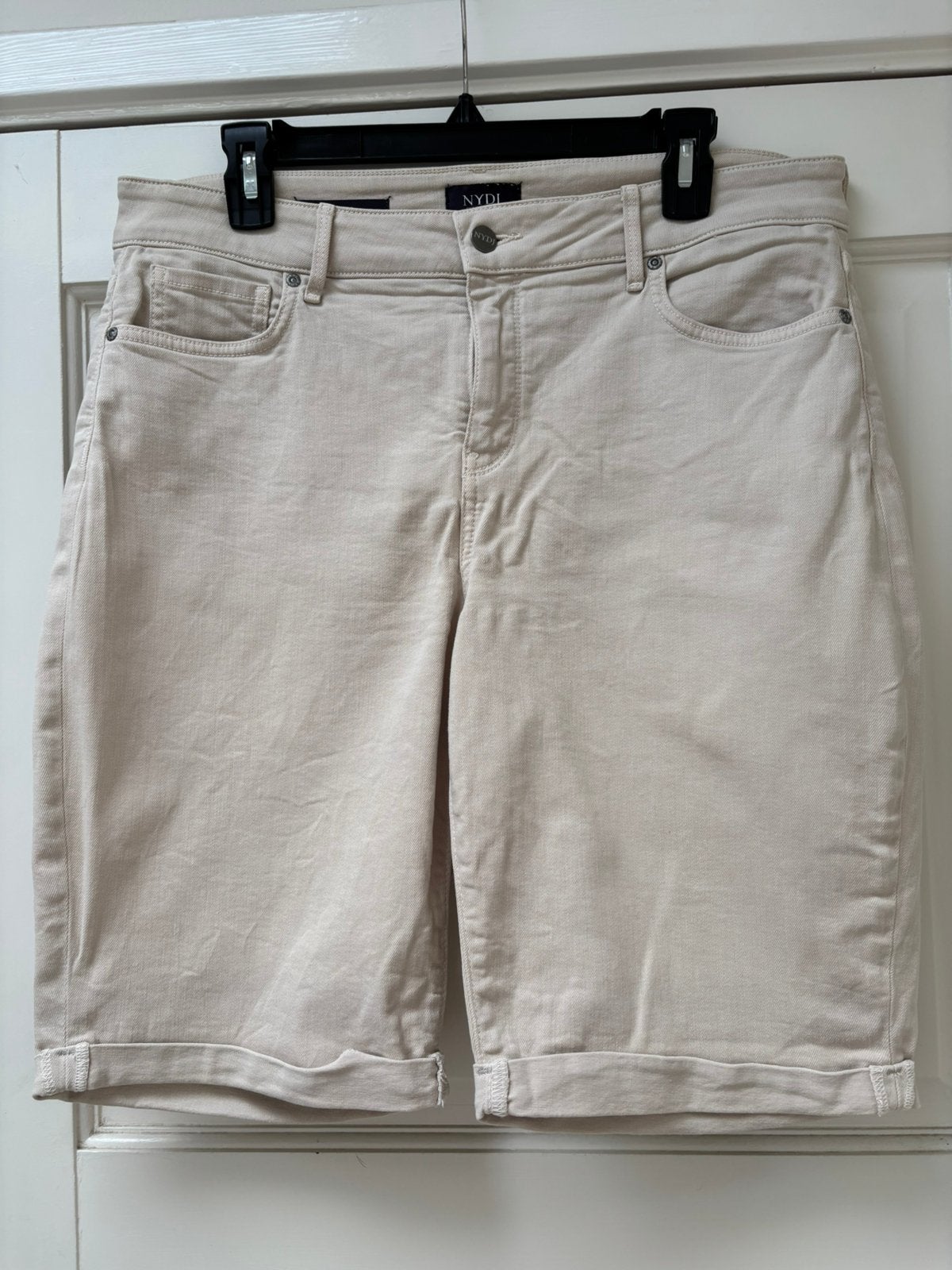 Beige bermuda NYDJ, Verzenden, Gedragen, Overige kleuren, W33 - W36 (confectie 42/44)
