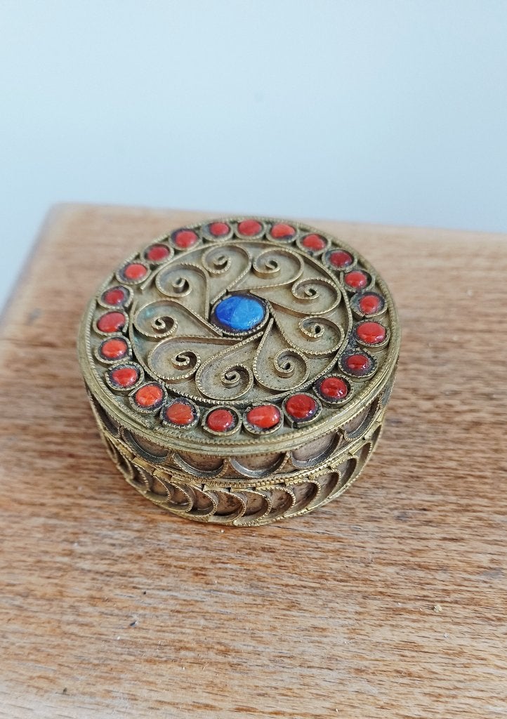 Oud Nepal doosje, Ophalen of Verzenden