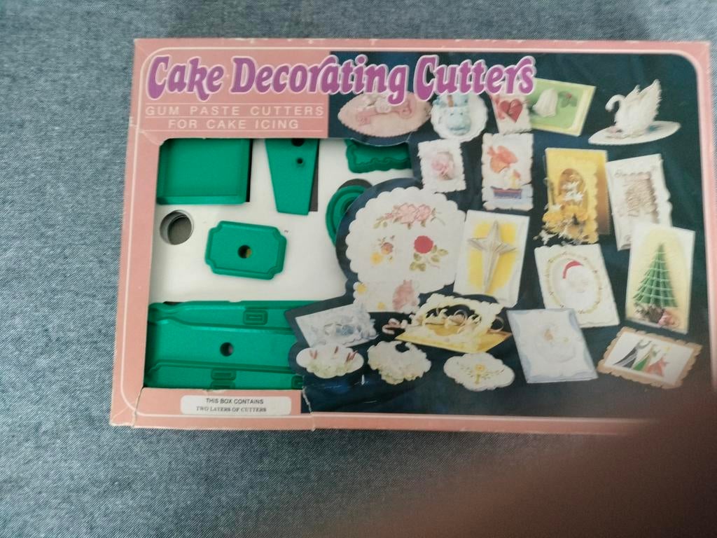 Te koop JEM FIVE uitstekerset, Ophalen of Verzenden, Taarten of Cupcakes, Bakvorm